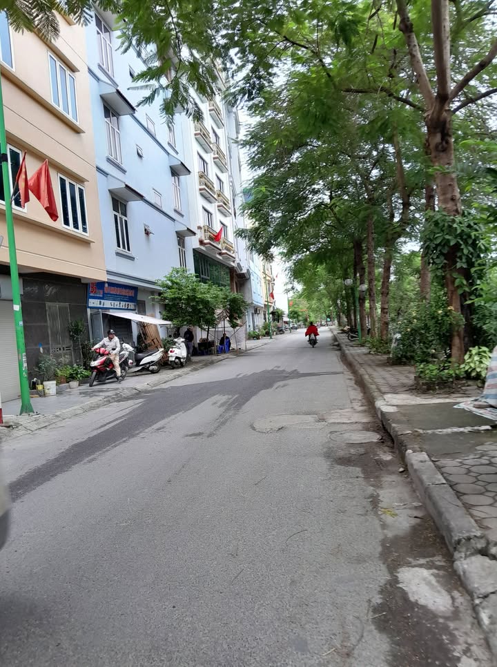 Cho thuê mặt bằng kinh doanh tại Thịnh Liệt, Hoàng Mai 70m² giá 12 triệu - Vị trí đẹp dễ nhận diện!