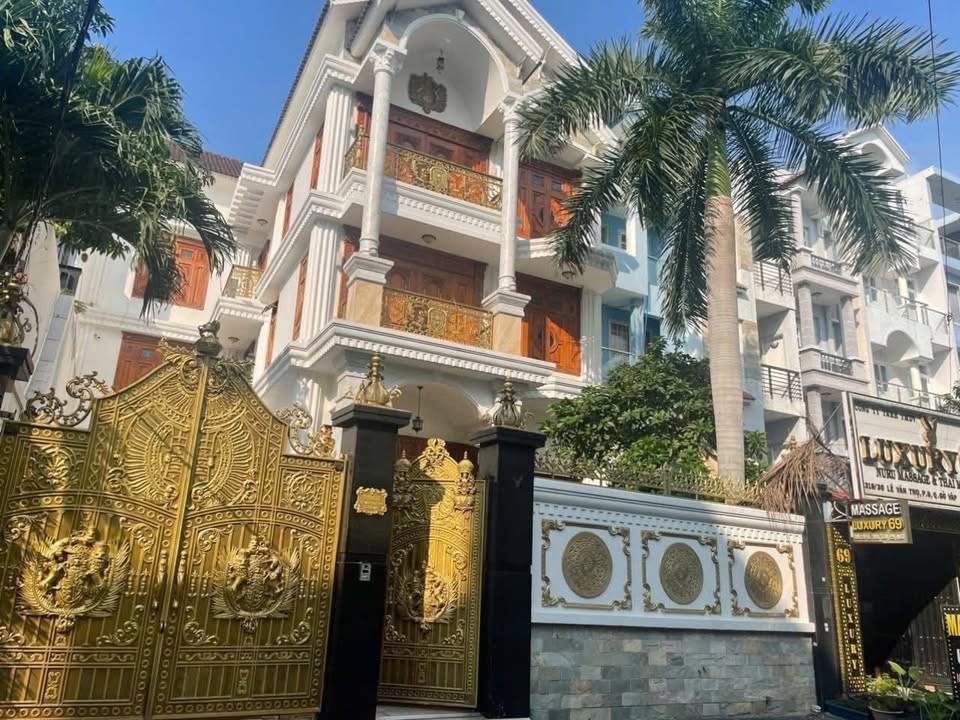 Biệt thự Tân cổ điển đường Lê Văn Thọ, Gò Vấp 276m² giá 34 tỷ - Thiết kế đẳng cấp, sẵn sàng ở!