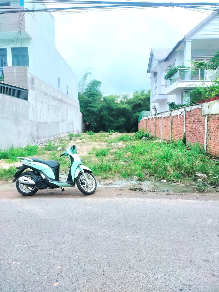 Nhà mặt tiền Phan Đăng Lưu, Hiệp An, Thủ Dầu Một 164m² giá chỉ 2.55 tỷ - Đầu tư sinh lời ngay!