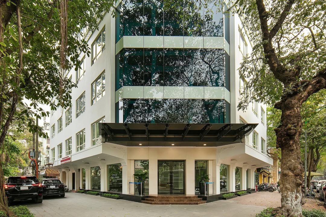 Cho thuê FrontHouse góc phố Tô Hiến Thành 350m² giá 100 triệu - Vị trí đắc địa giữa lòng Hà Nội!