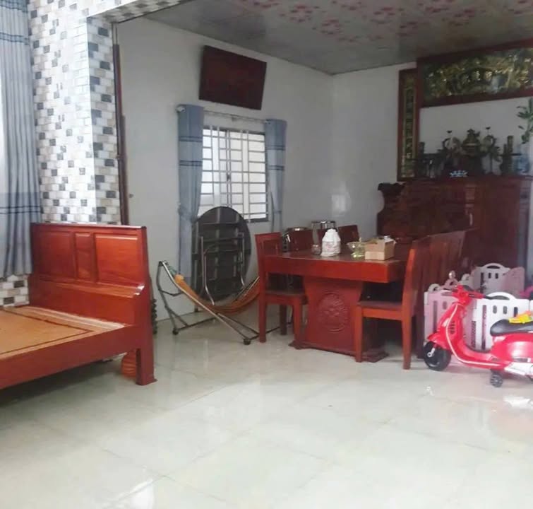 Nhà mặt tiền Phú Hưng 222m² giá 3.5 tỷ - Đường thông xe tải thoải mái!