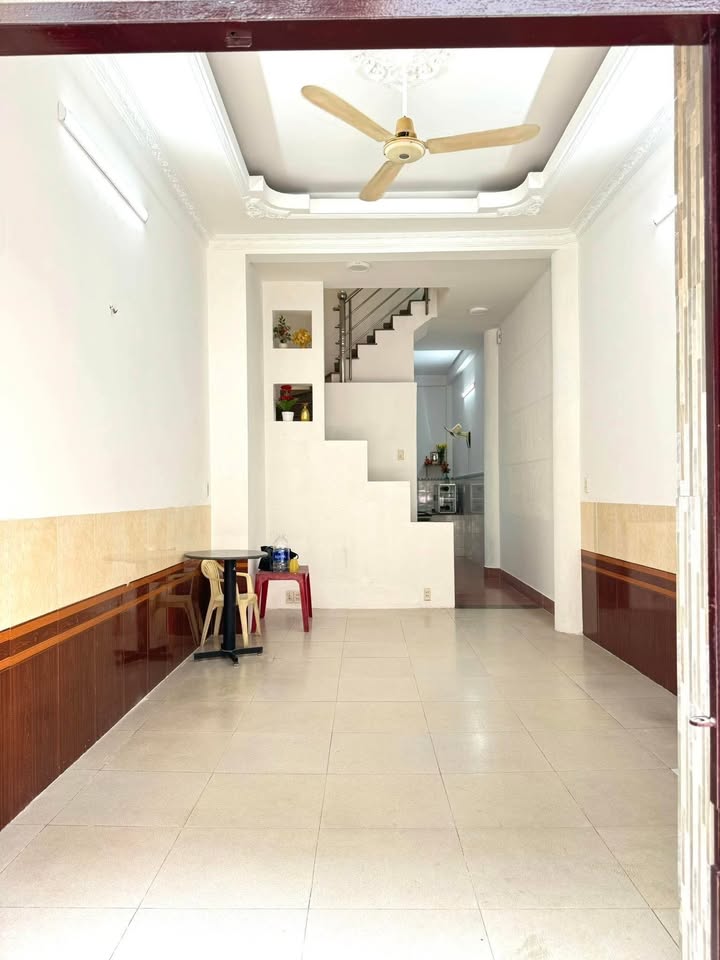 Nhà cho thuê 5PN tại quận Bình Thạnh 52m² giá 22 triệu - Hẻm rộng 6m, an ninh tốt!