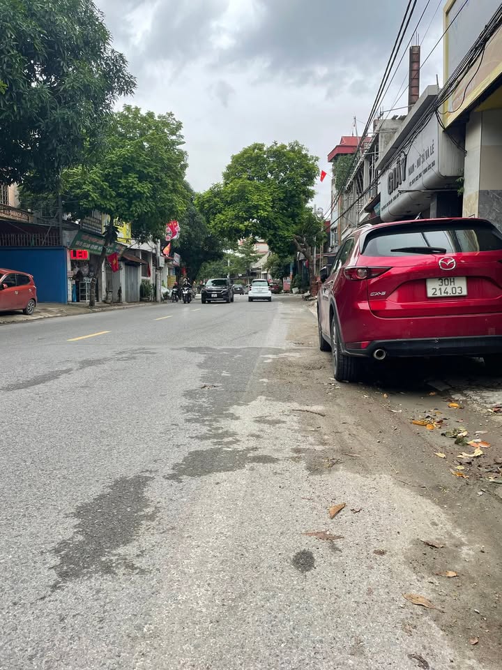 Bán gấp FrontHouse 97m² mặt phố Vân Trì - Kinh doanh sầm uất, giá thương lượng!