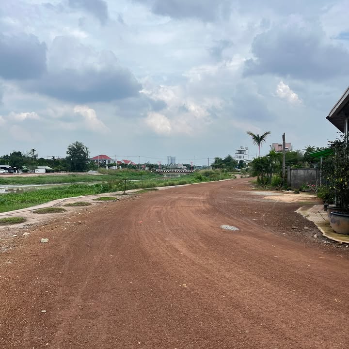 Đất nền 2 mặt tiền An Thạnh, Thuận An 196.5m² giá 4.6 tỷ - Vị trí đẹp thoáng mát!