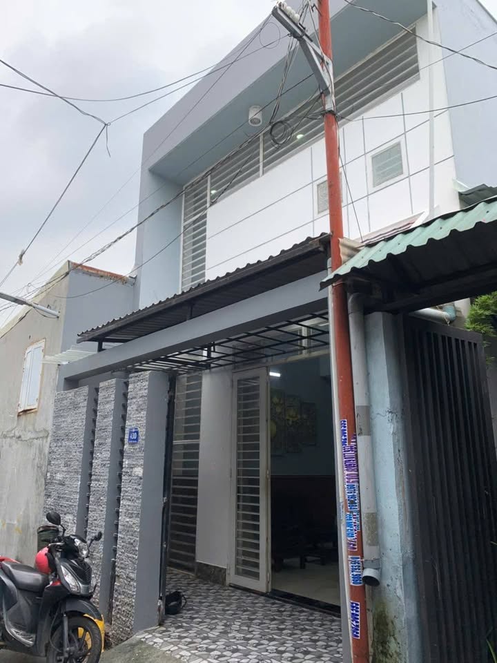 Nhà 1 trệt 1 lầu chính chủ tại đường Nguyễn Văn Tiết, Bình Dương - Giá chỉ 4.3 tỷ