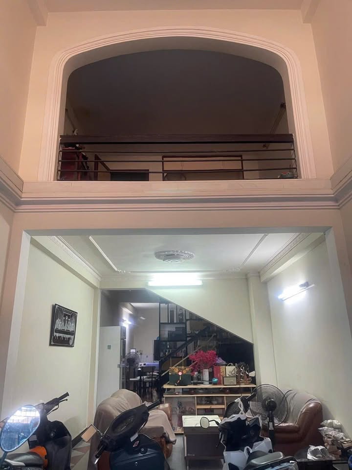 Nhà phố trung tâm Quận 10 gần Vạn Hạnh Mall 72m² giá 24,5 tỷ - Đầu tư sinh lời ngay!