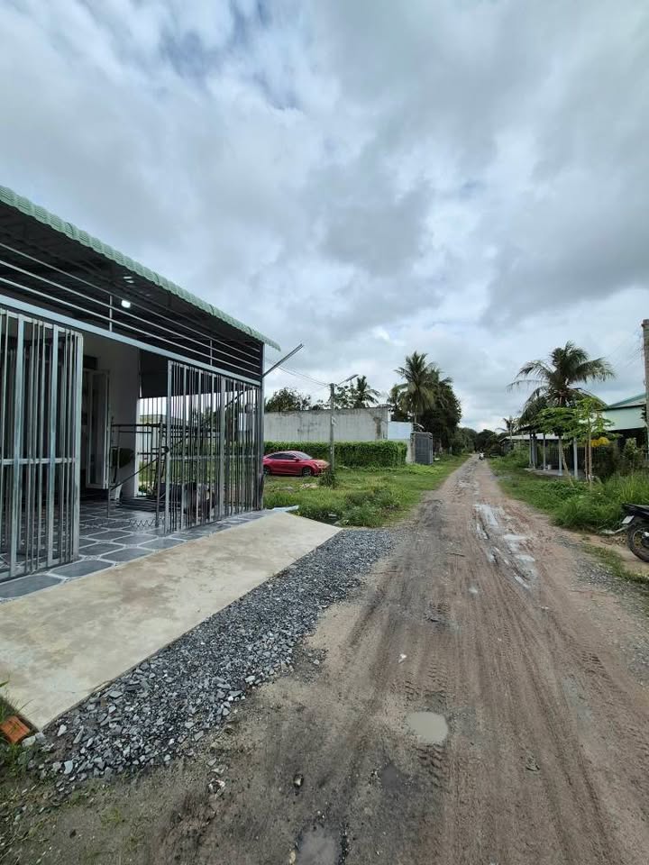 Bán nhà mới Trường Huệ, phường Long Hoa, Tây Ninh 95m² - Đầu tư sinh lời ổn định!