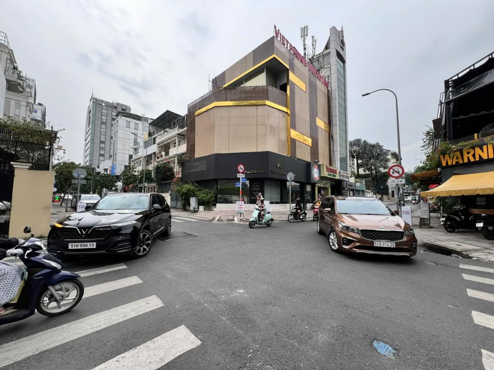 Bán gấp FrontHouse 2 mặt tiền Phan Kế Bính, Quận 1 - Diện tích 127m², giá 95 tỷ!