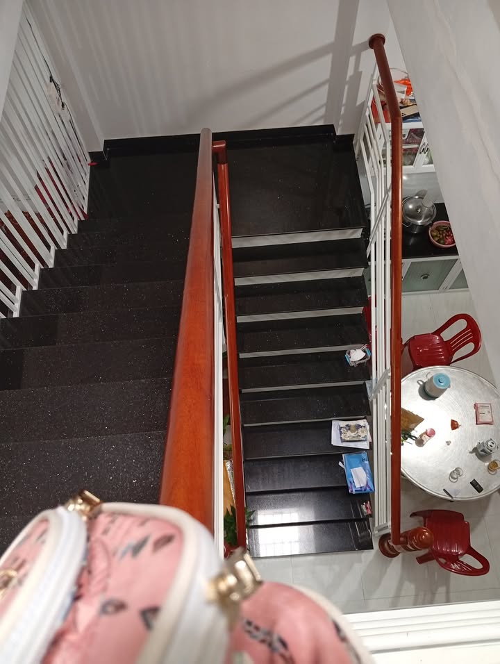 Bán nhà kiên cố tại Hẻm Đồng Bò, Phước Đồng, Nha Trang - Giá 3.85 tỷ, cách trường chỉ 10 bước!