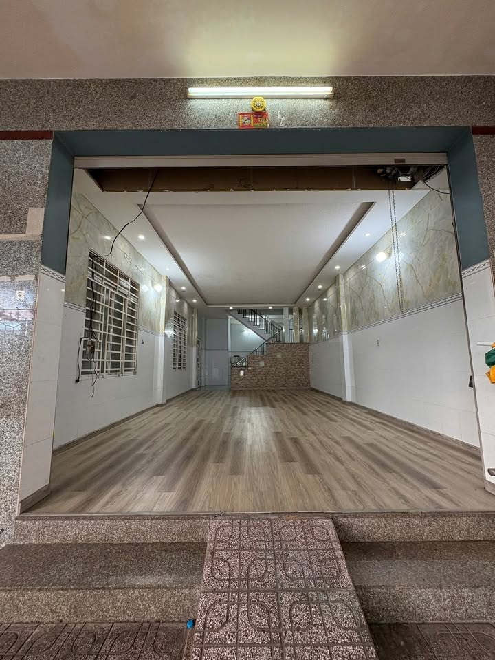 Nhà mặt tiền Hòa Phú, Thủ Dầu Một 150m² giá 12 triệu - Dọn vào ở ngay!