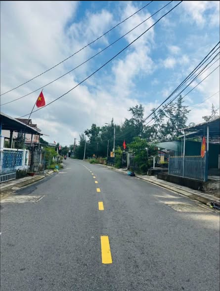 Nhà và Đất Biển Tân An, Bình Minh, Thăng Bình 135m² giá 1.8 tỷ - Cơ hội đầu tư hấp dẫn!