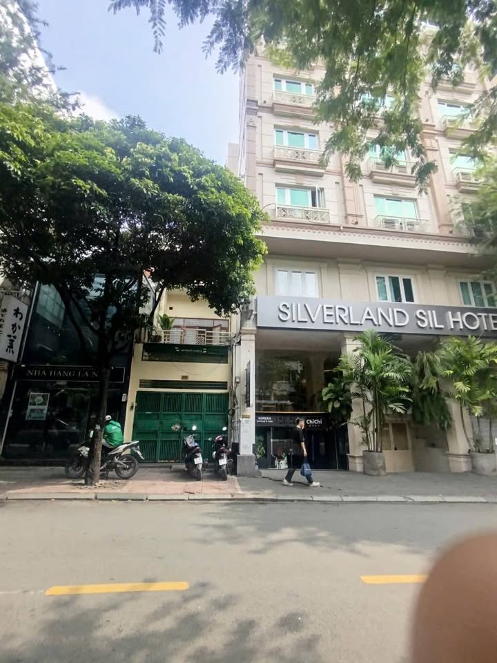 FrontHouse Bến Nghé Quận 1 104m² giá 128 tỷ - Vị trí đắc địa, kinh doanh đa ngành!