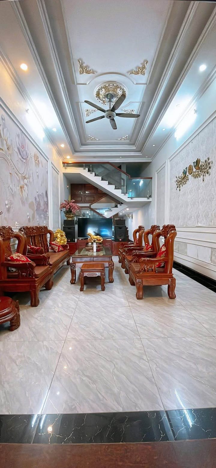 Nhà mặt Quốc lộ 18A, Hải Đông, 90m² - Thiết kế hiện đại, kinh doanh thuận lợi!