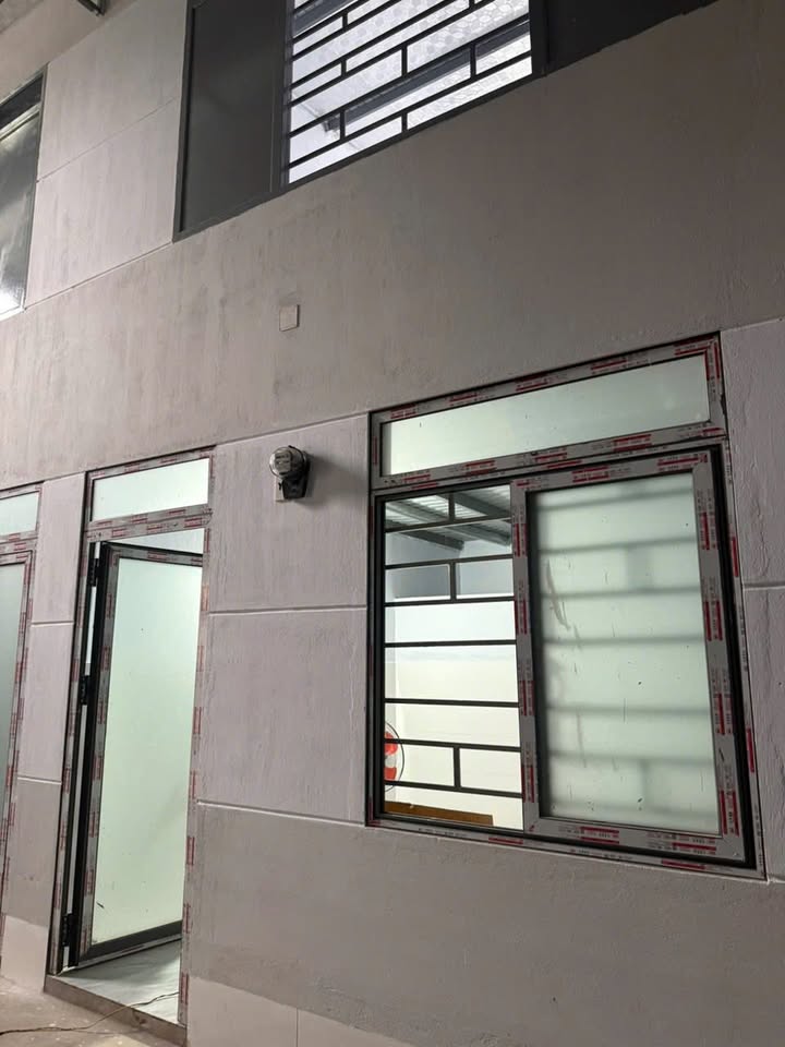 Phòng trọ mới xây tại Thủ Đức 30m² chỉ 3.5 triệu - Giờ tự do, sạch sẽ!