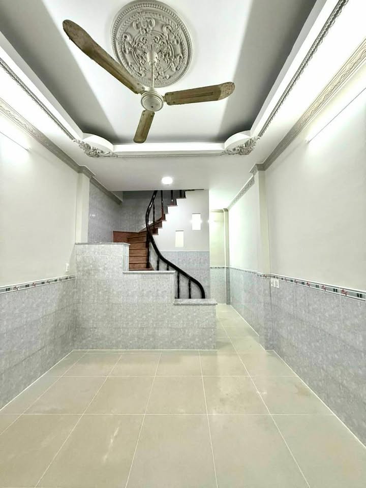Nhà 2 tầng hẻm xe hơi Quang Trung, Gò Vấp 24m² giá 3 tỷ - Đẹp như mới!