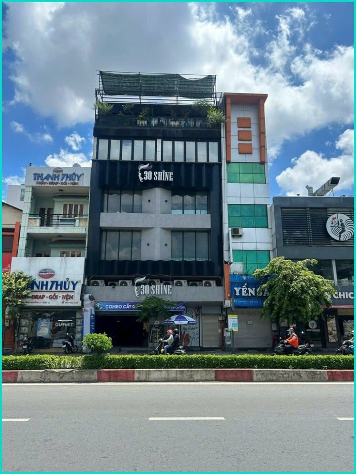 Cho thuê nguyên căn mặt tiền Lê Đại Hành, P11, Q11 - Diện tích 153m² giá 70 triệu/tháng - Vị trí vàng cho thương hiệu!