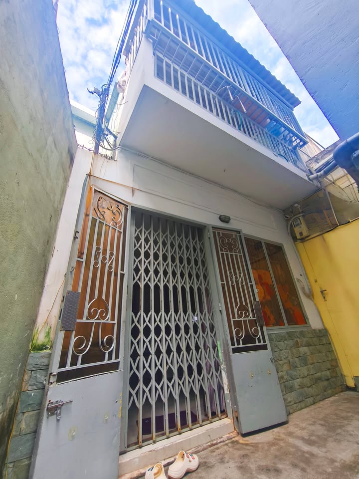 Nhà chính chủ Tân Bình 22m² giá 3 tỷ - Gần chợ Văn Hai, thuận tiện di chuyển!