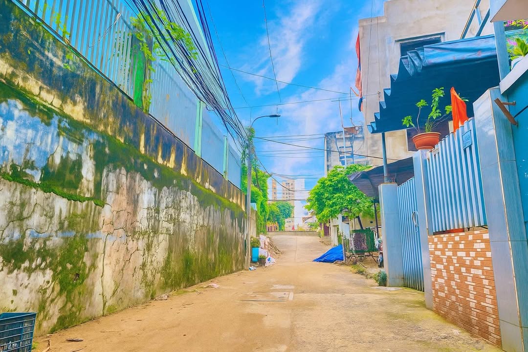 Nhà 2 tầng Mân Thái, Sơn Trà 50m² giá 4.5 tỷ - Kiệt ô tô gần biển!