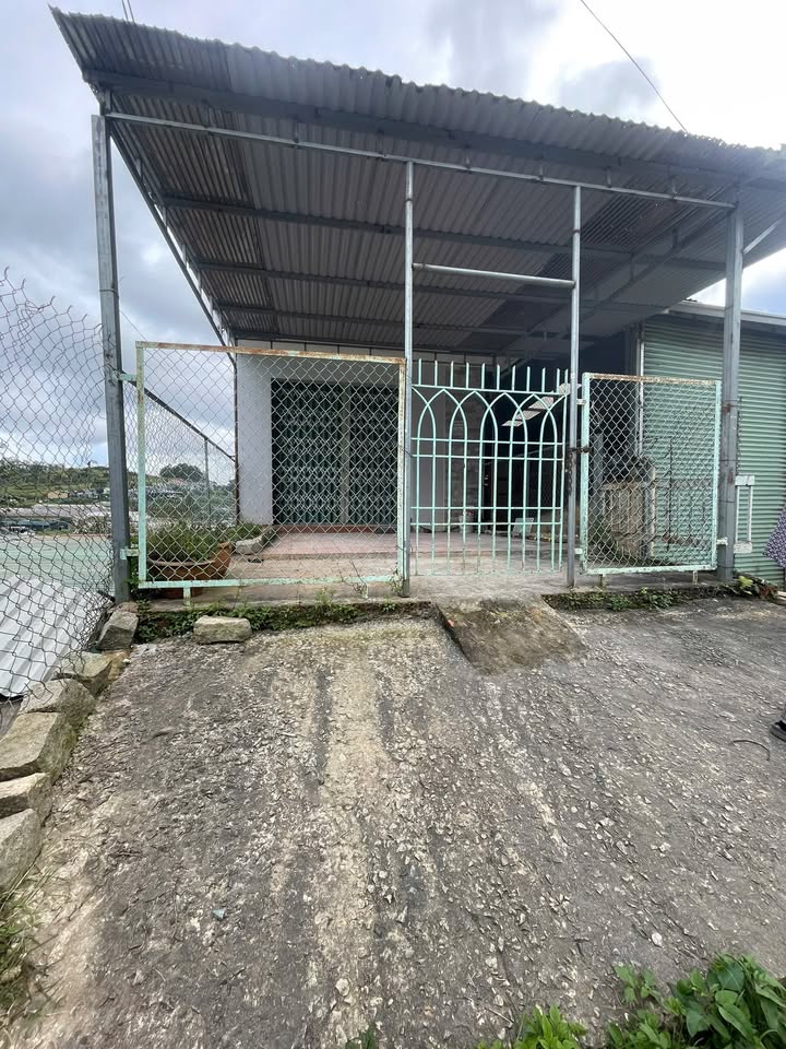 Nhà mặt tiền Nguyễn Đình Quân Đà Lạt 1 phòng ngủ giá 7 triệu - Kinh doanh lý tưởng!