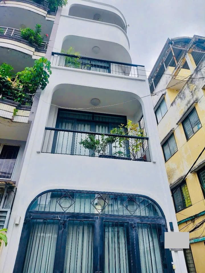 Bán nhà HXH đường Hoà Hảo, quận 10, 43m² giá 12.5 tỷ - Sổ hồng chính chủ, sang tên ngay!