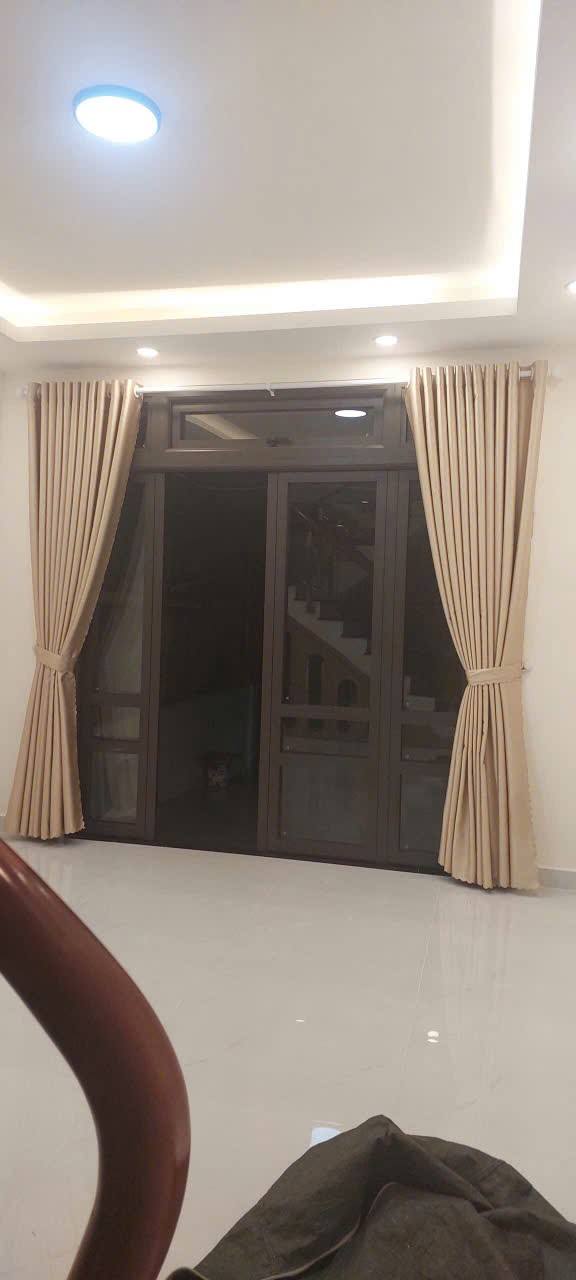 Nhà nguyên căn cho thuê đường Tô Vĩnh Diện, Đà Lạt 4PN giá 8 triệu - Không gian sống lý tưởng!