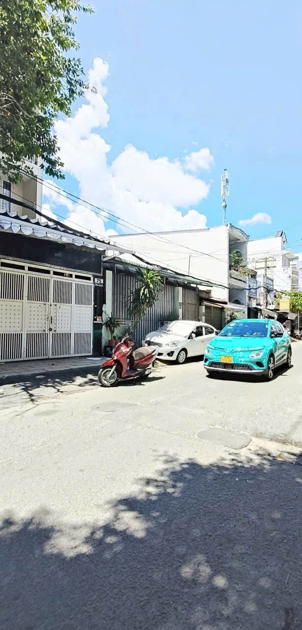 Nhà mặt tiền đường số 4, Gò Vấp 105m² giá 20 triệu - Kinh doanh sầm uất!