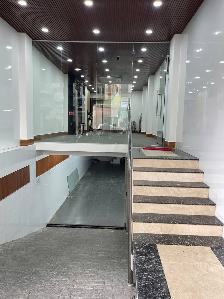 Mặt tiền 5 tầng 80m² khu Nguyễn Gia Trí, Bình Thạnh - Hoạt động ngay!