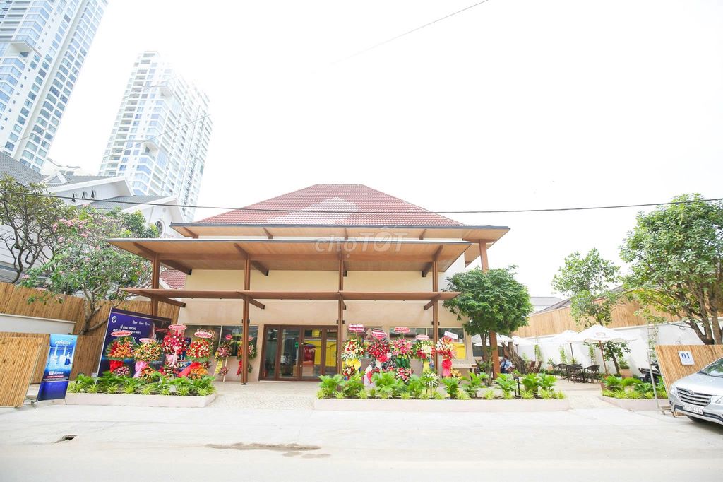 Biệt thự Sân vườn Võ Thị Sáu Quận 3 giá 90 triệu - Bàn giao ngay!