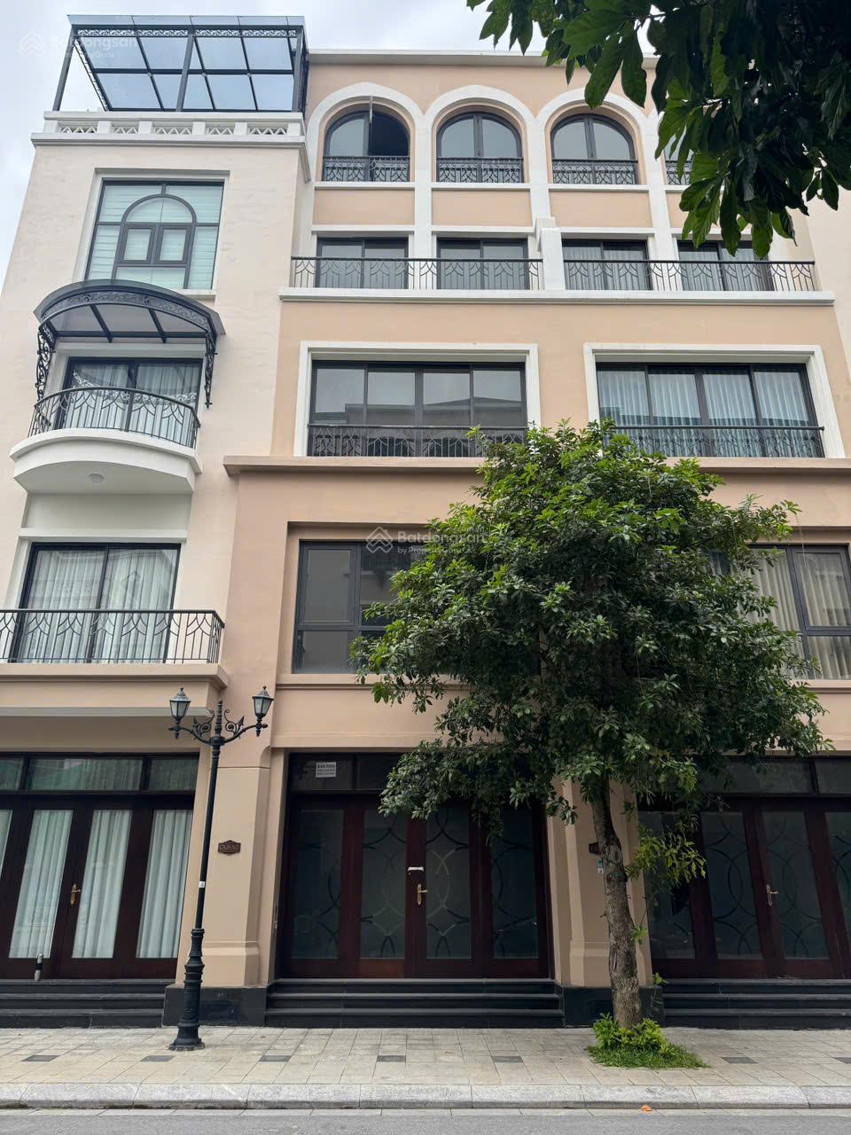 Cần bán nhà phố Cọ Xanh 70m² tại Vinhomes Ocean Park 2 - Giá chỉ 10.7 tỷ, vị trí đắc địa!