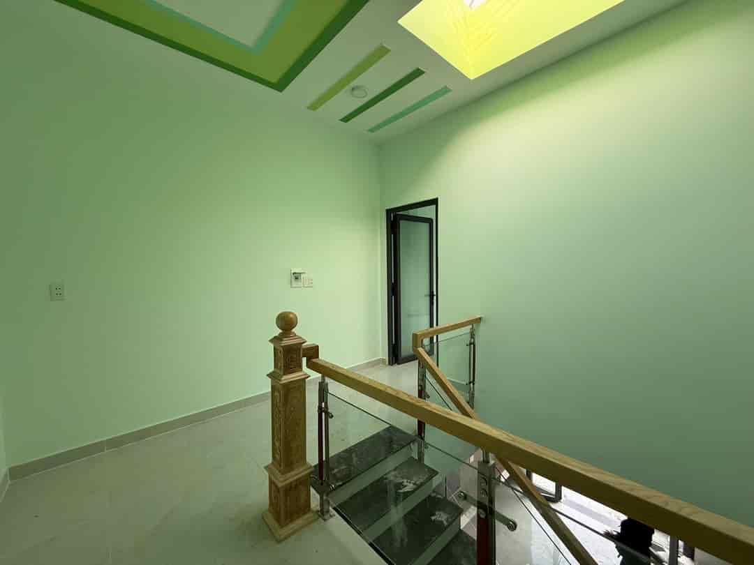 Nhà Bình Chánh 70m² giá 2.35 tỷ - Cực phẩm giá rẻ gần chợ!