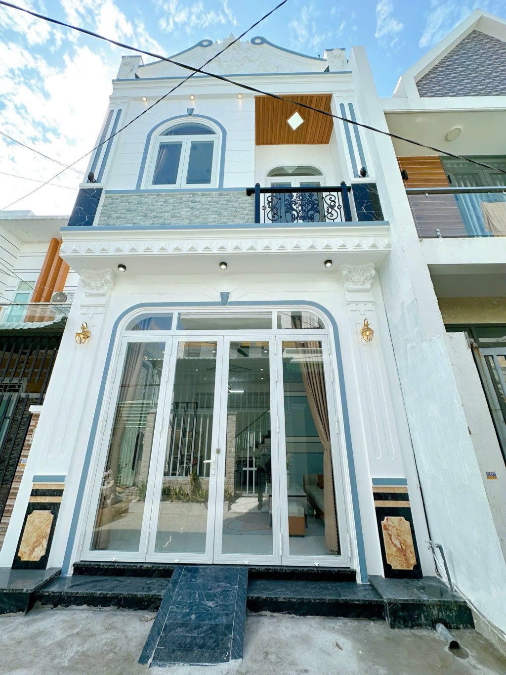 Nhà trệt lầu hẻm 567 Hồ Bún Xáng 43.8m² giá 2.8 tỷ - Nhà mới, tiện nghi đầy đủ!