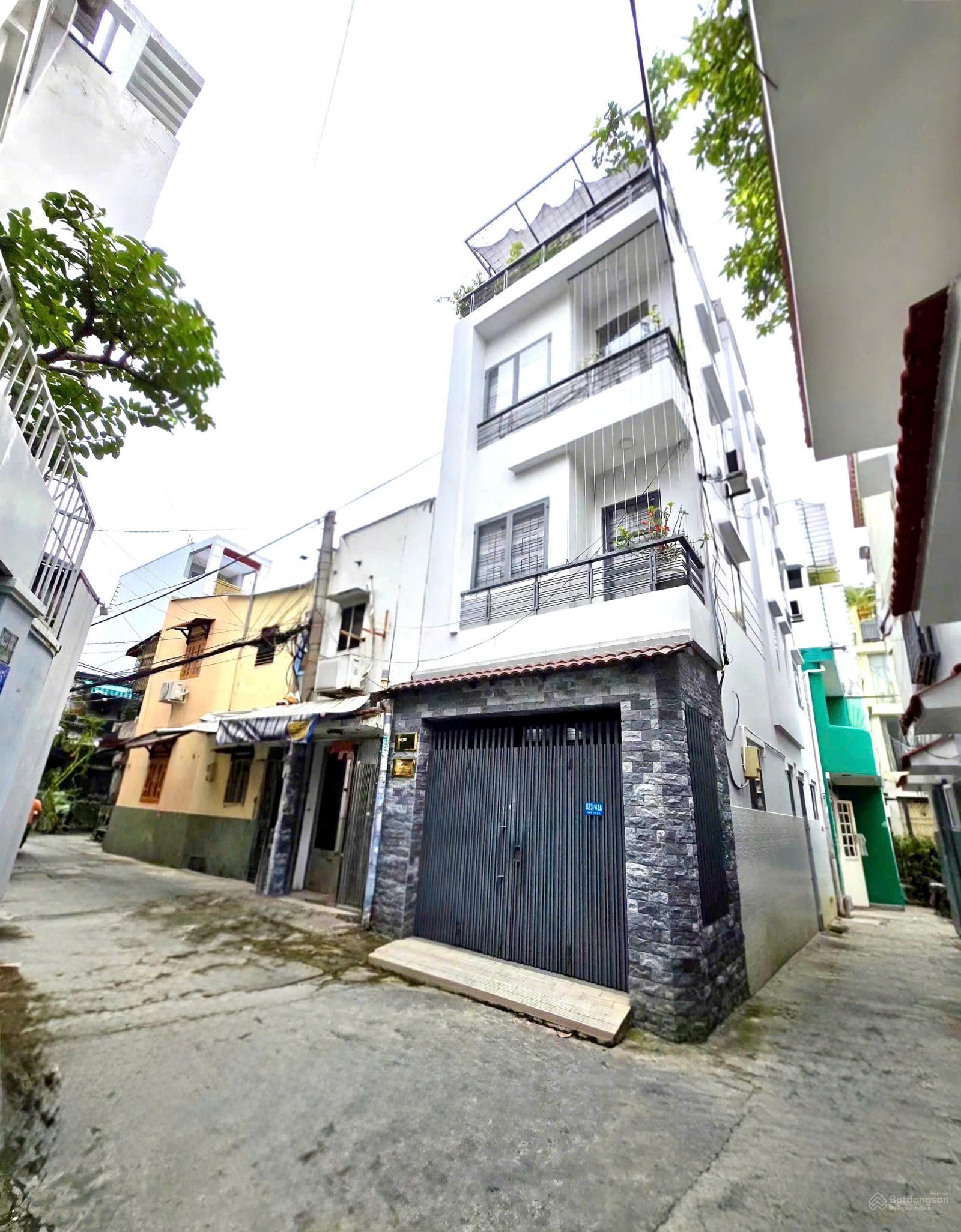 Cho thuê nhà nguyên căn góc 4PN 3 lầu hẻm xe hơi Quận 10 - Không gian thoáng đãng, tiện nghi đầy đủ!