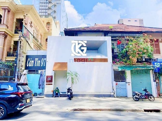 Cho thuê CAFE - PUB mặt tiền 102 Sương Nguyệt Anh, Quận 1 - Diện tích 390m², vị trí trung tâm!