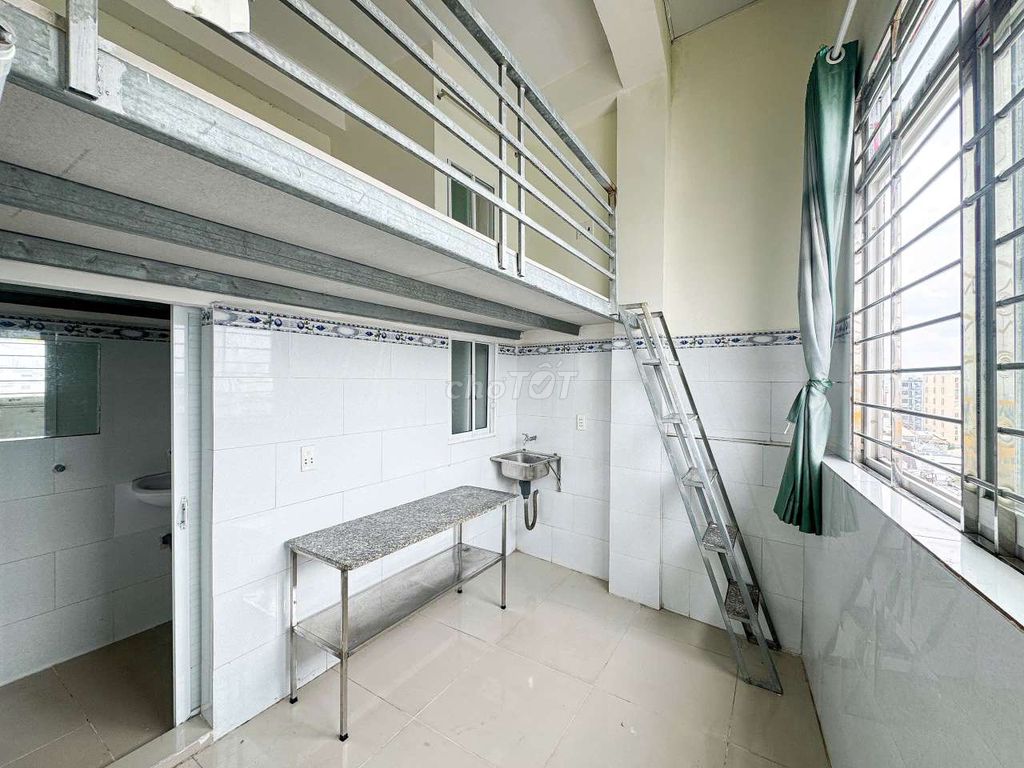 Phòng trọ có gác giá rẻ ngay Âu Cơ Tân Bình 25m² - Chỉ 3.3 triệu/tháng!