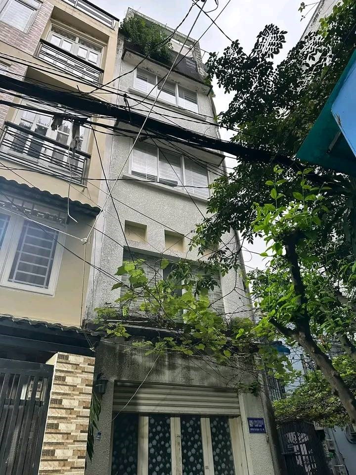 Nhà 2 Mặt Tiền Hẻm Xe Hơi Huỳnh Văn Bánh, Quận Phú Nhuận, 40m² giá 7.18 tỷ - Vị trí đắc địa, tiện ích đầy đủ!