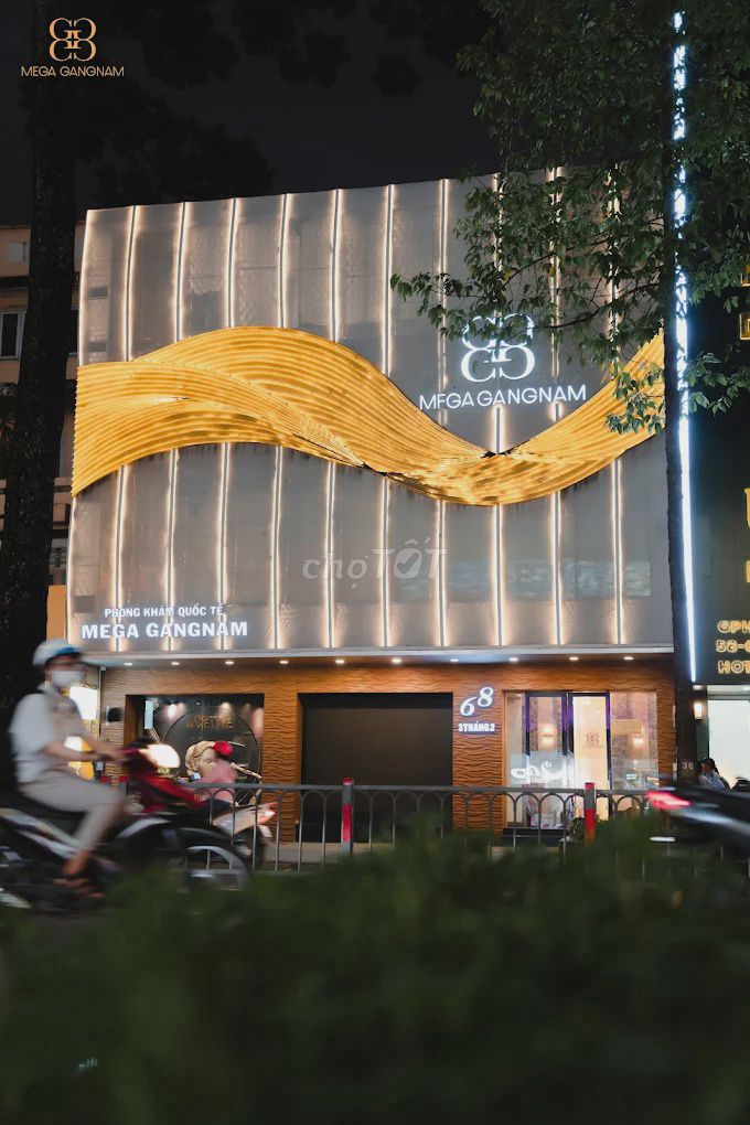 Villa cho thuê Lê Văn Sỹ, Quận 3, 900m² - Mặt tiền sầm uất, kinh doanh lý tưởng!