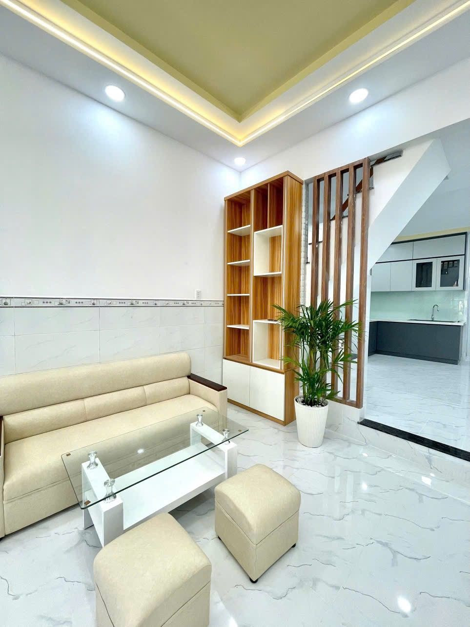 Nhà Mới 100% Hẻm Xe Tải Chiến Lược, 42.6m², Chỉ 4.38 Tỷ - Xách Vali Vào Ở Ngay!