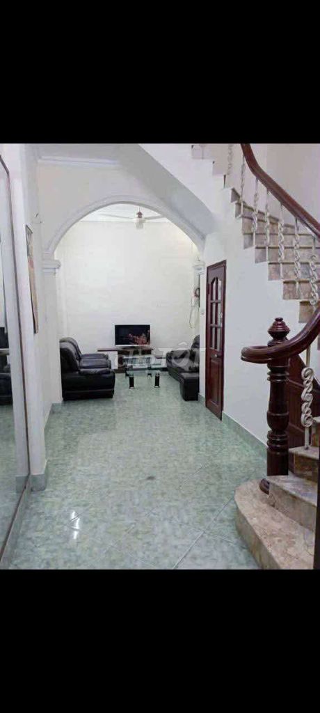 Nhà đẹp Lạc Long Quân 27m² giá 8.2 tỷ - Thiết kế hợp lý, sẵn sàng ở ngay!