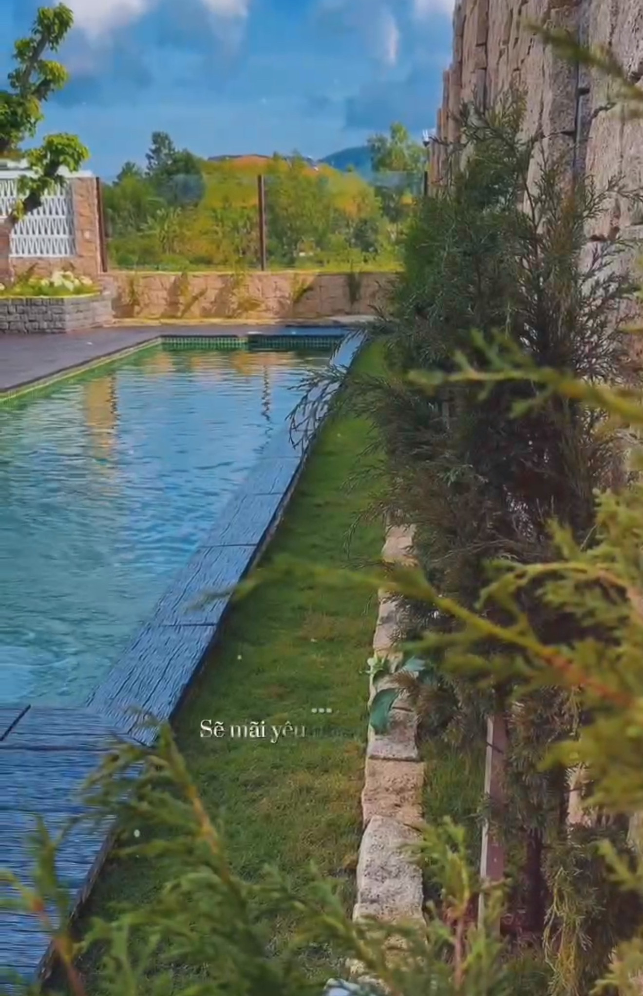 Nhà bán Đạ Tẻh, Lâm Đồng 246m² giá 8.9 tỷ - Vị trí 2 mặt tiền đắc địa!