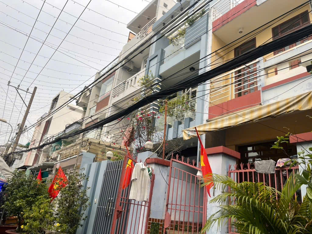 Bán nhà mặt tiền nội bộ Phường Bình Phú 76m² giá 9.6 tỷ - Kinh doanh thuận lợi!