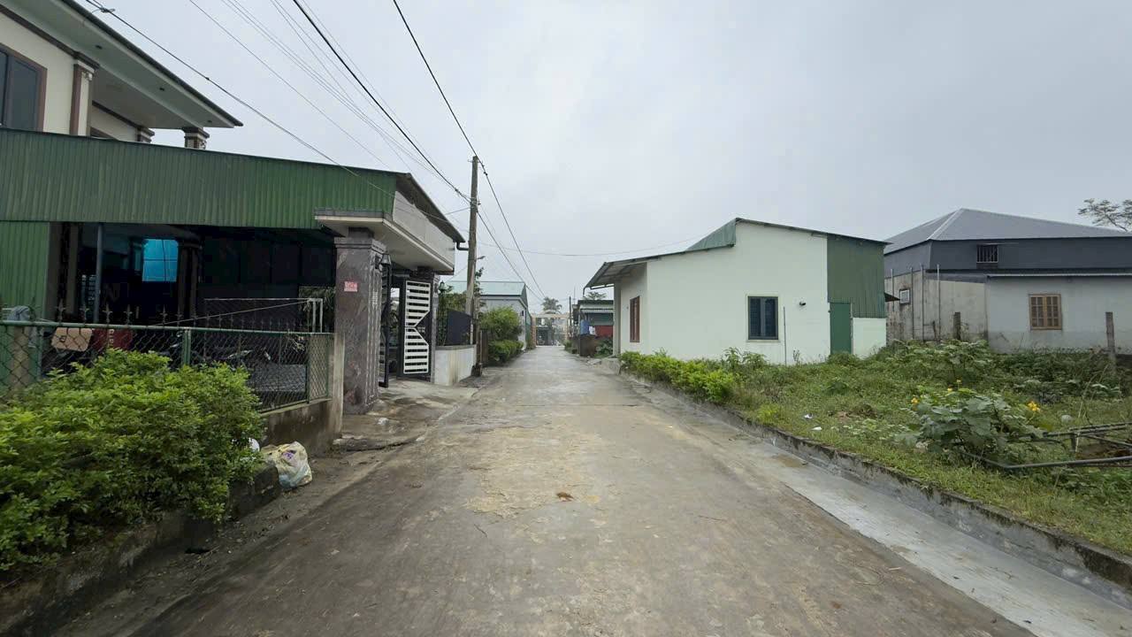 Đất nền Thạch Hưng, Vinh 140m² giá 2.7 tỷ - Đường rộng 7m, gần nhiều tiện ích!