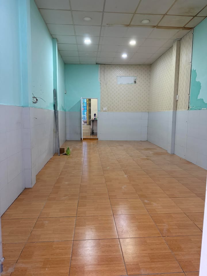 Nhà cho thuê hẻm ô tô Ni Sư Huỳnh Liên, Tân Bình 40m² - An ninh, phù hợp gia đình!