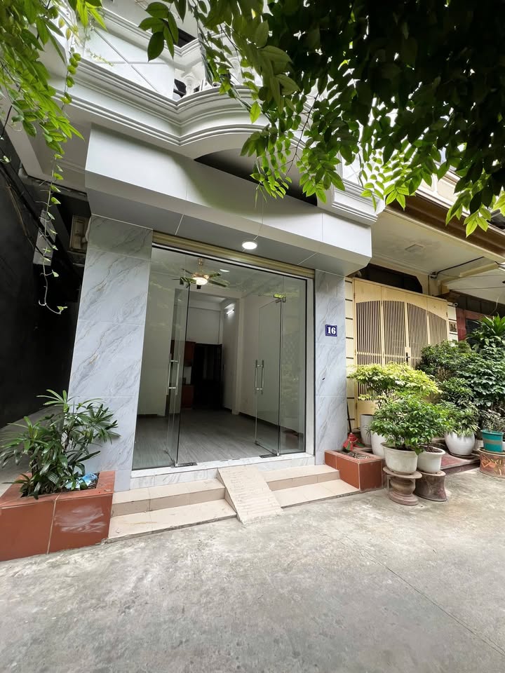Mặt bằng kinh doanh cho thuê tại ngõ 203 Chùa Bộc, Đống Đa - Giá 6,8 triệu/tháng