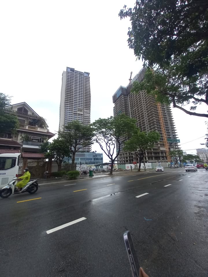 Khách sạn mặt tiền Hồ Nghinh, An Hải Bắc, Đà Nẵng 120m² - Kinh doanh sinh lời ổn định!