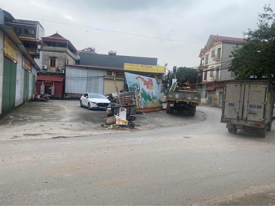 Đất nền Ô góc 3 mặt tiền đường Nguyễn Trãi 120m² giá 7 tỷ - Đầu tư sinh lời cao!