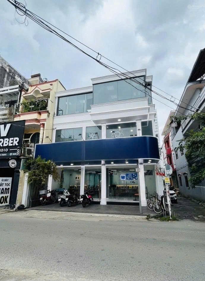 Cho thuê tòa nhà mặt tiền Nguyễn Gia Trí, Bình Thạnh - Diện tích 200m², giá thỏa thuận!