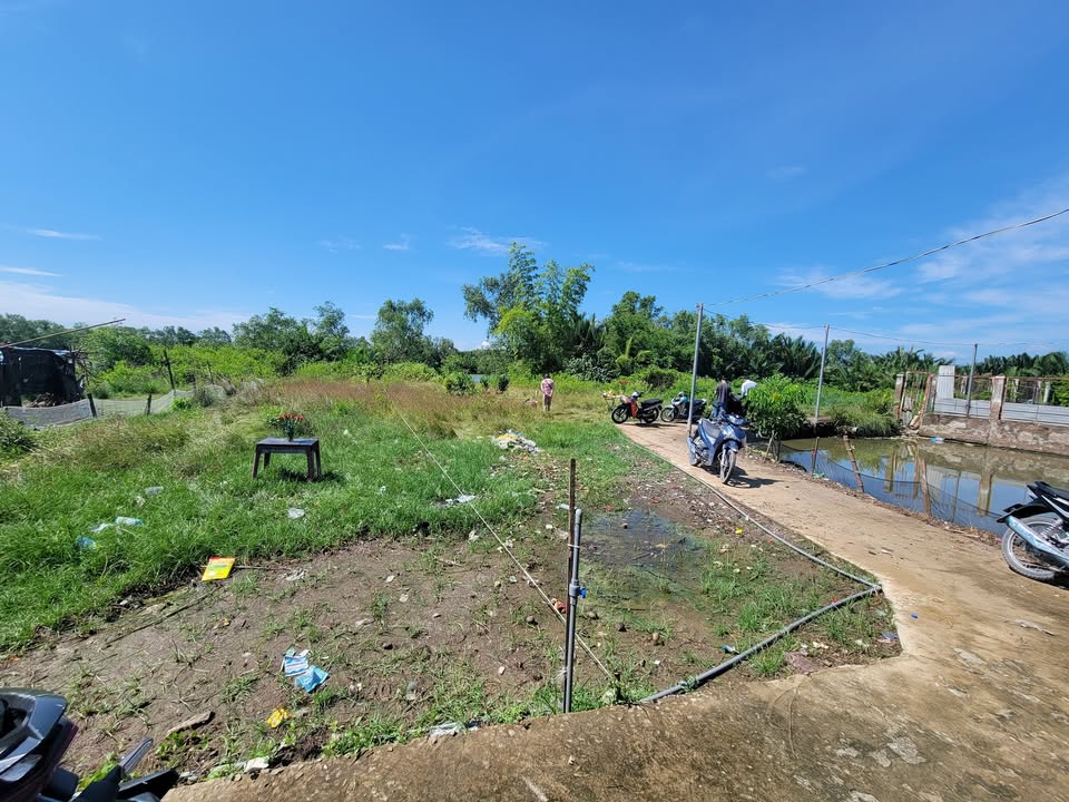 Đất thổ cư 220m² tại ấp Long Bào, Cần Giuộc - Sổ đỏ chính chủ, giá 1.05 tỷ!