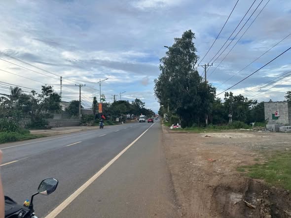 FrontHouse mặt tiền Quốc lộ 20 Đức Trọng 450m² giá 6.2 tỷ - Cơ hội đầu tư hiếm có!