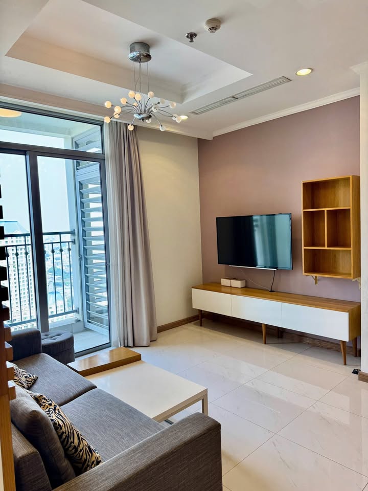 Căn hộ Vinhomes Central Park Bình Thạnh 82m² giá 23 triệu - Full nội thất đẹp mắt!
