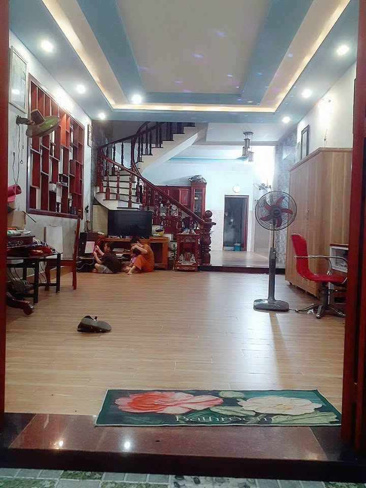 Nhà mặt tiền An Phú, Thuận An 134m² giá 4 tỷ - Kiên cố, rộng rãi, xe tải đậu thoải mái!